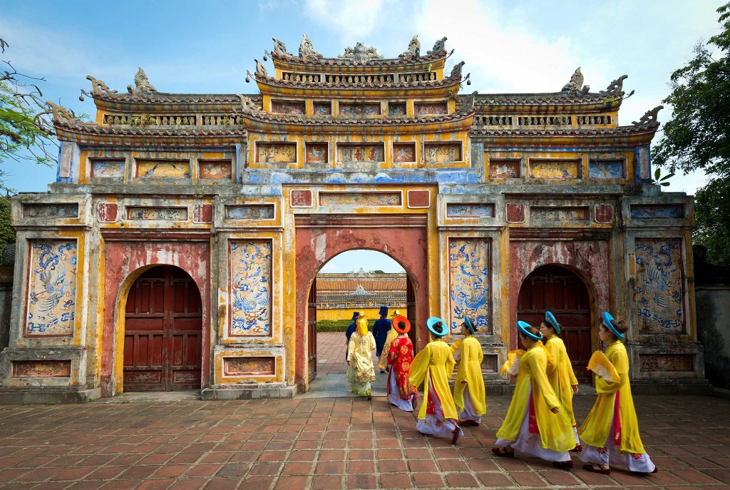 Vietnam temple architecture